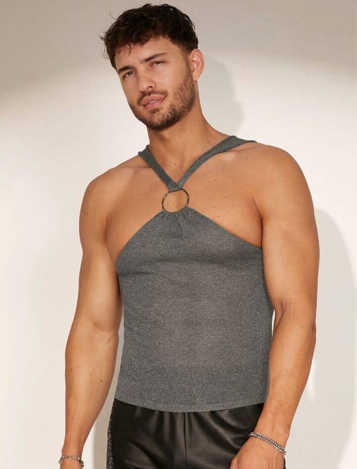 Men Ring Details Solid Sleeveless Sweater Vest
